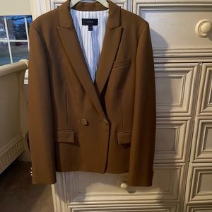 Gorgeous fitted blazer